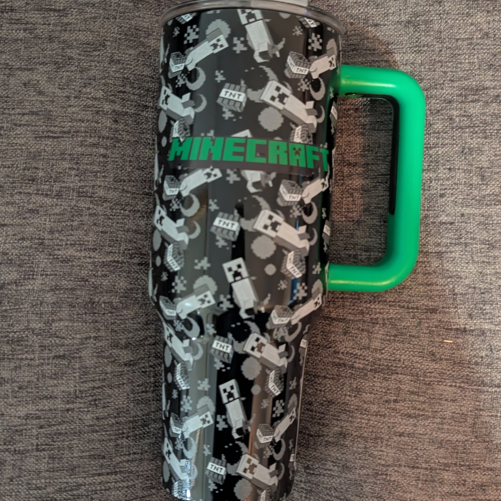 Bioworld Minecraft Travel Mug - Black and Green